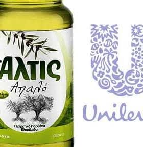 Grüne Flasche Altis Natives Olivenöl Extra mit Logo und Olivenbaum-Illustration. - Olive Oil Times