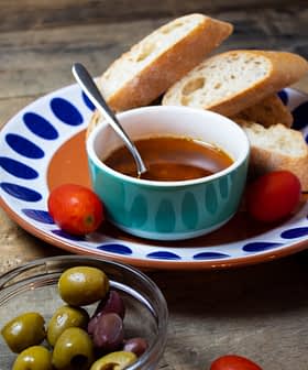 Garlic and Oregano Dipping Oil