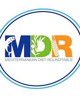 Logo des Mediterranean Diet Roundtable mit den Buchstaben MDR in farbenfrohem Design. - Olive Oil Times