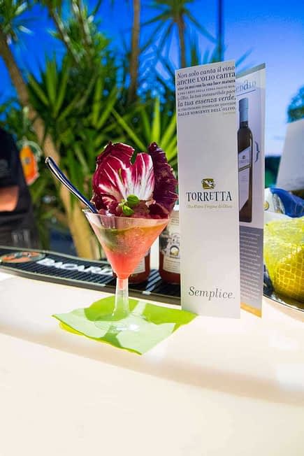 Torrettas gefrorenes Öl-Radicchio-Cocktail