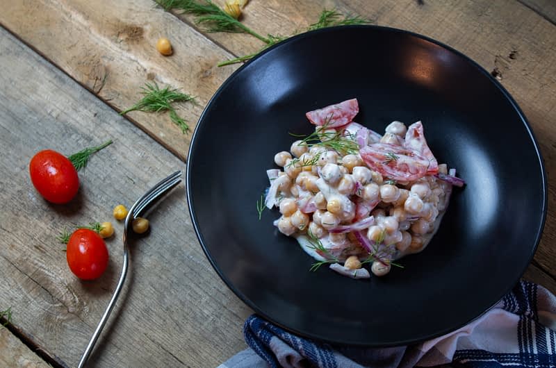 Chickpea Salad with Olive Oil, Yogurt and Dill