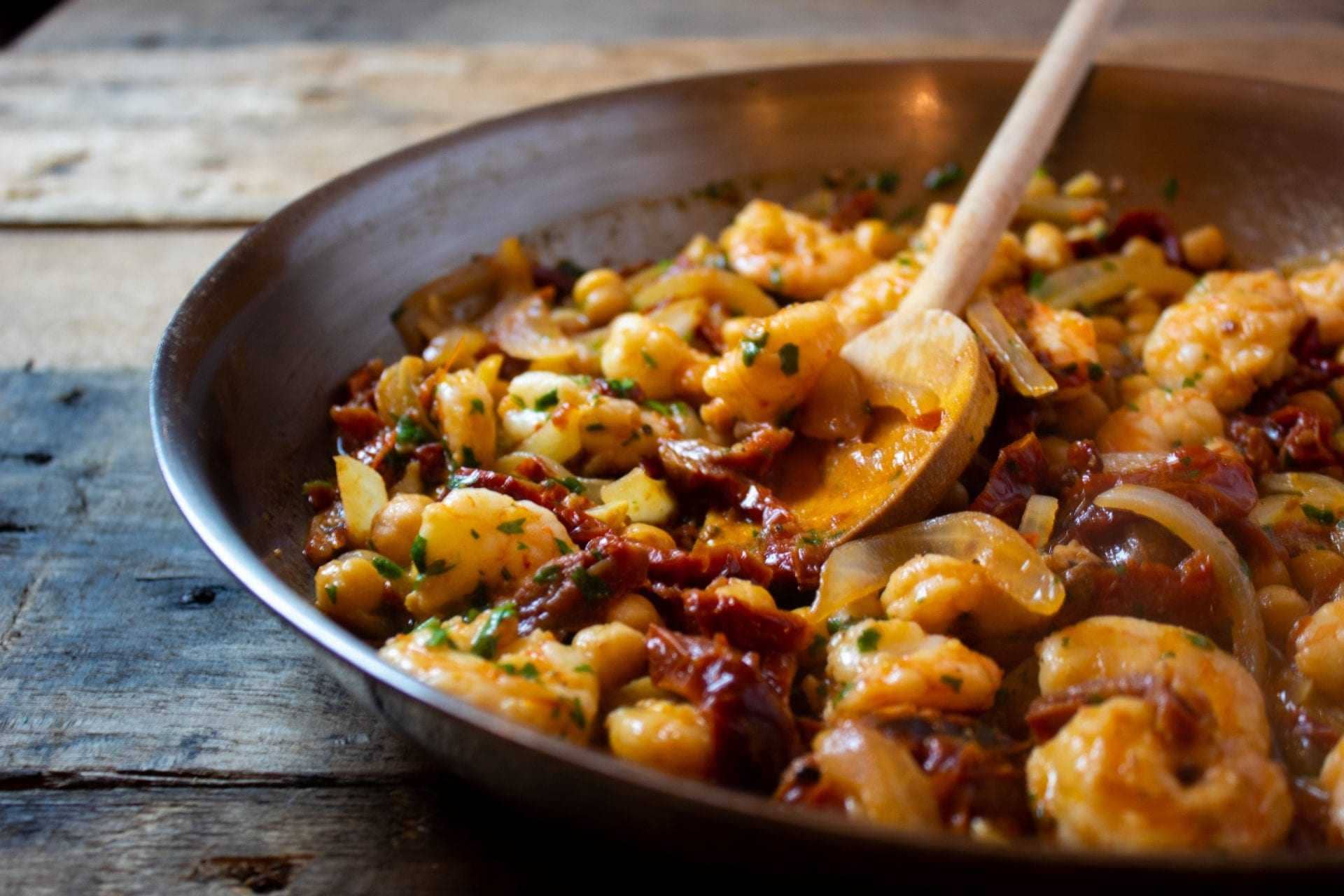 Shrimp and Sun-Dried Tomatoes with Garlic and Olive Oil