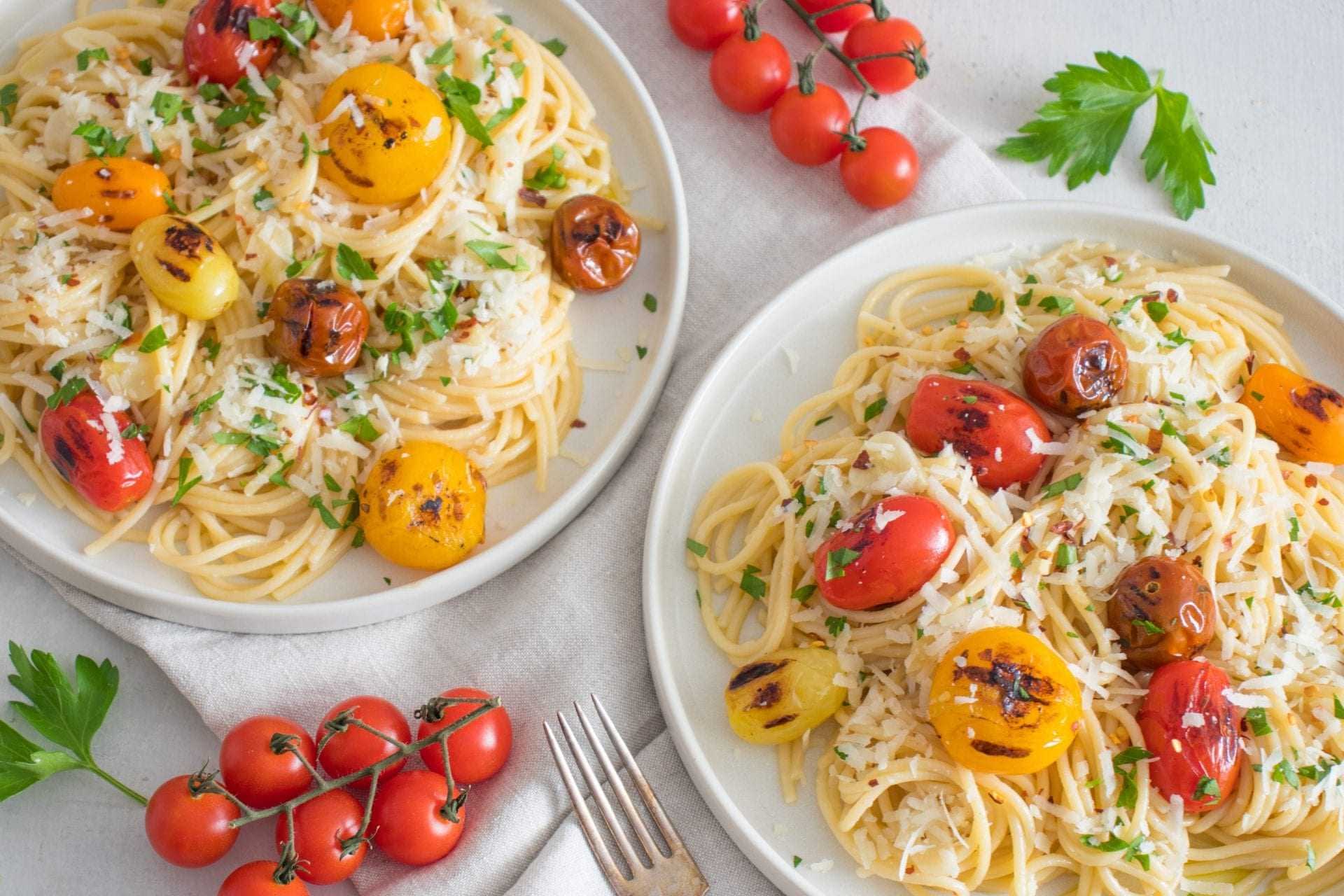 Паста Aglio e Olio с помидорами на гриле