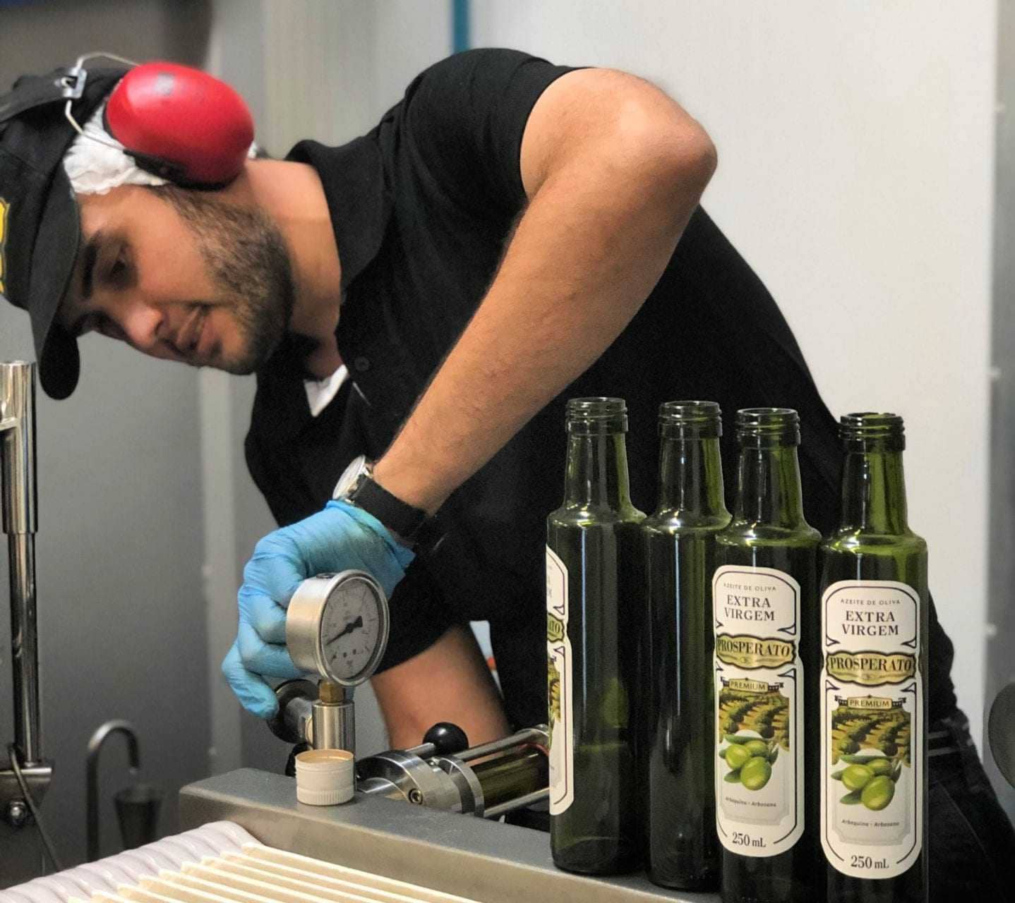 Южная-Америка-конкурсы-производства-лучшего-оливкового-масла-другой-рекордный-год-предлагает-тенденцию-в-бразилии-производители-говорят-оливковое-масло-раз